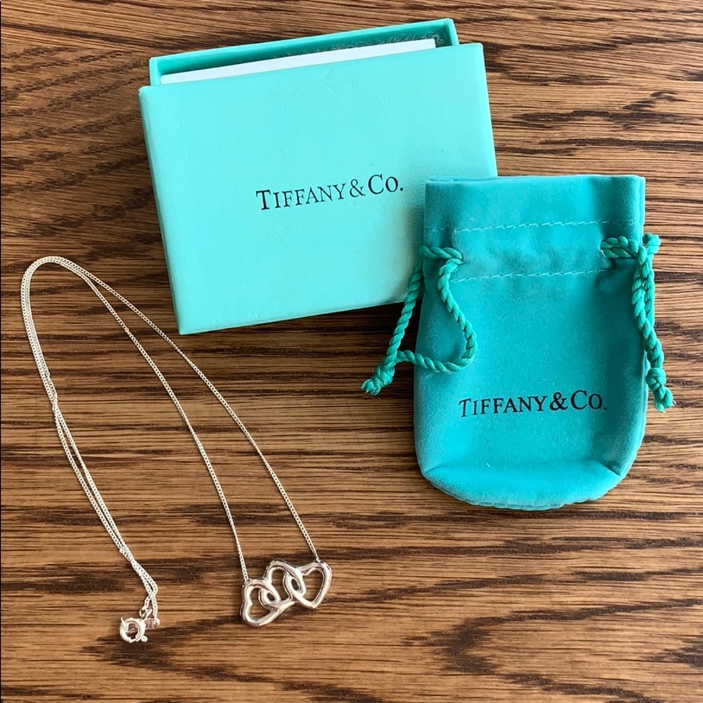 Tiffany and Co. triple heart necklace ❤️